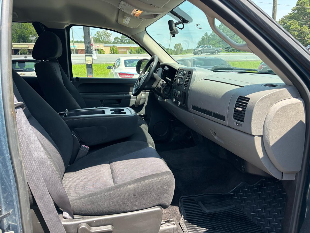 Chevrolet Silverado 1500 2WD Ext Cab 143.5" LS 2011