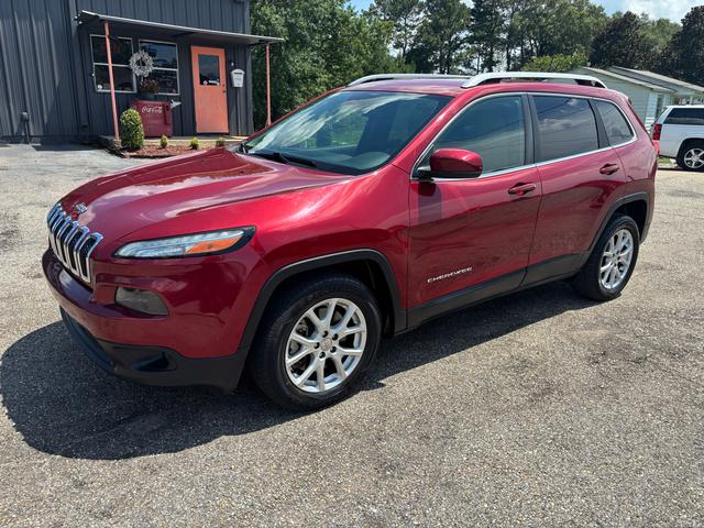 Red (Maroon) 2017 Jeep Cherokee SUV / Crossover Front-Wheel Drive
