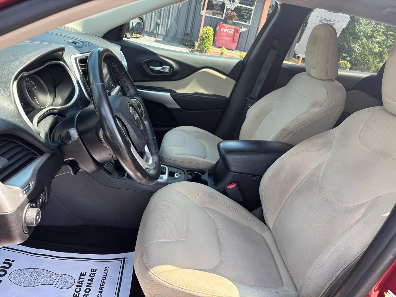 Jeep Cherokee Latitude FWD 2017