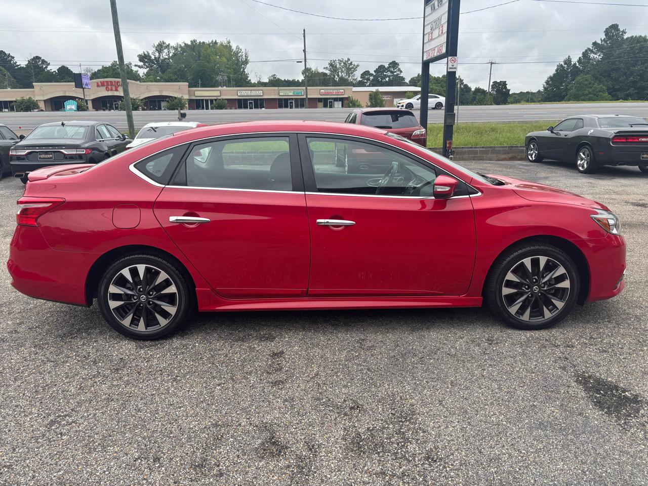 Nissan Sentra 4dr Sdn I4 CVT SR 2016