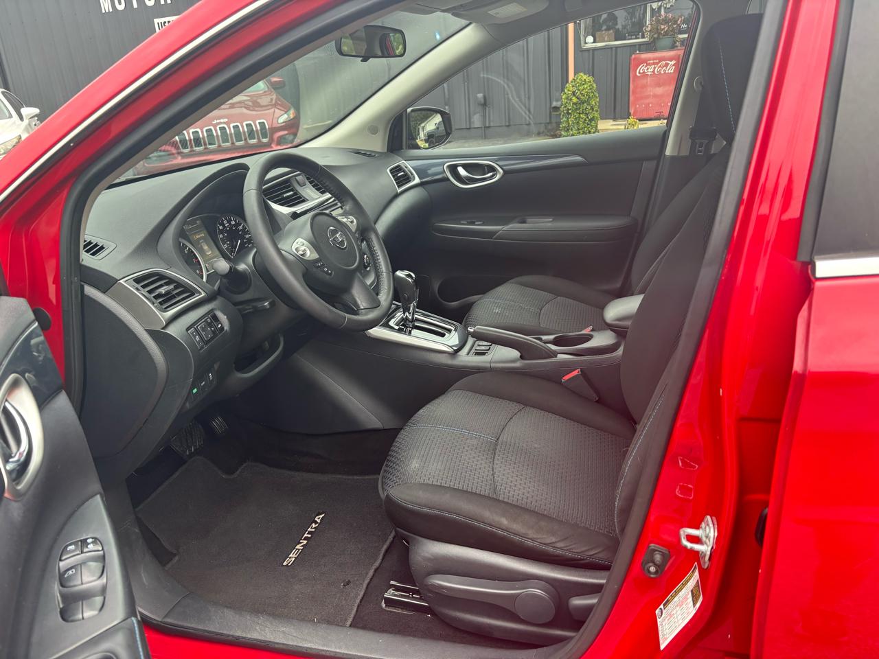 Nissan Sentra 4dr Sdn I4 CVT SR 2016