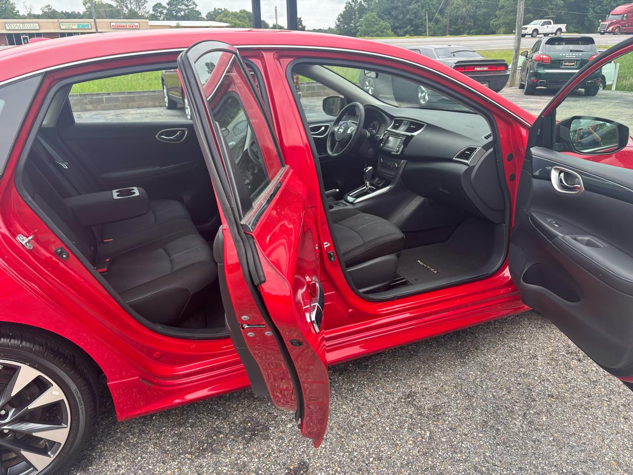 Nissan Sentra 4dr Sdn I4 CVT SR 2016