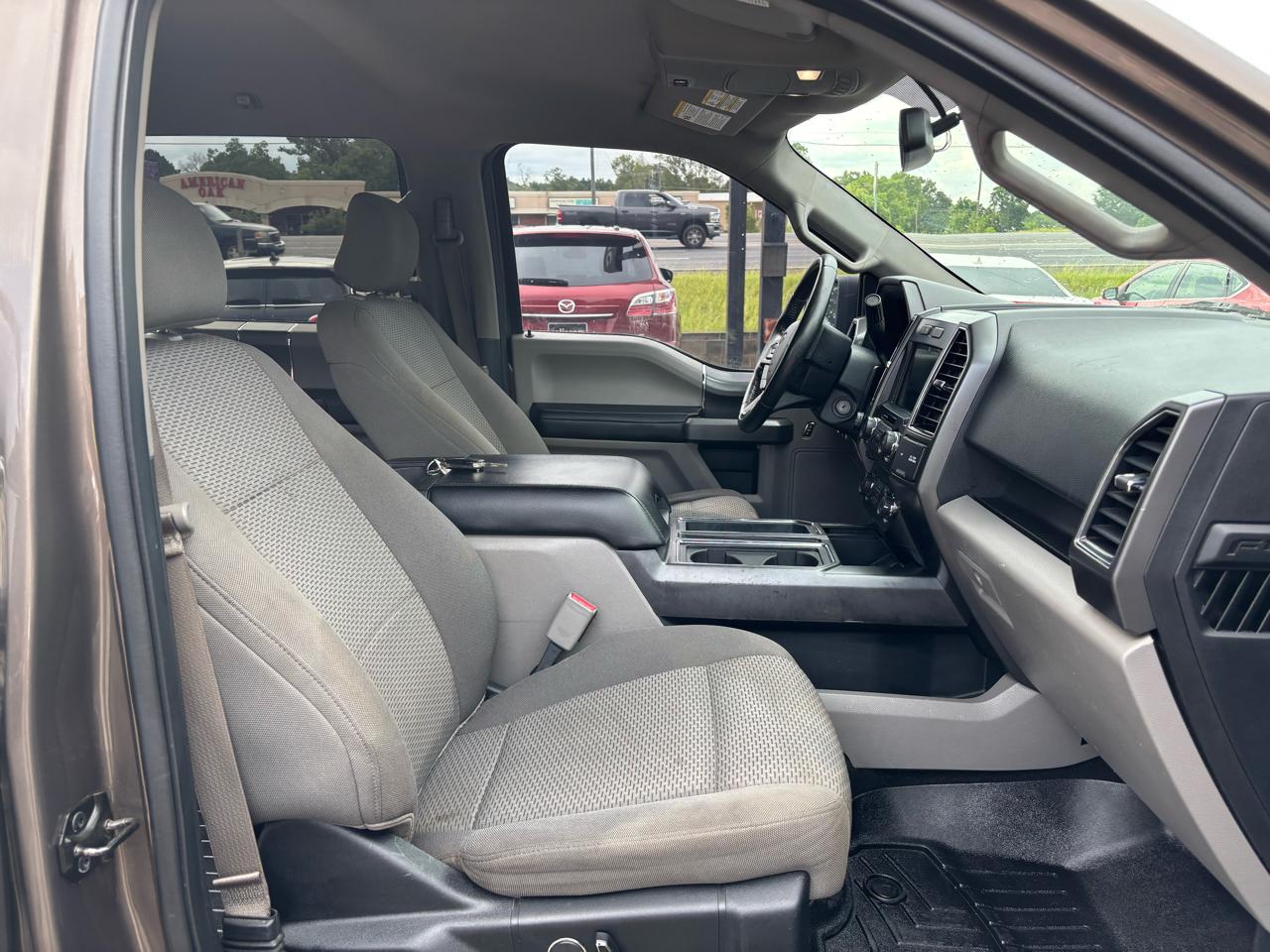 Ford F-150 Platinum 4WD SuperCrew 5.5' Box 2017