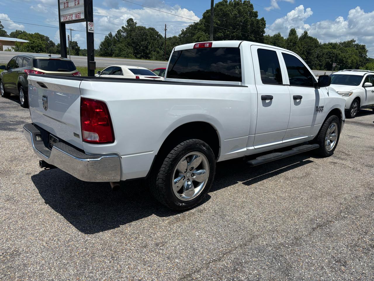 RAM 1500 4WD Quad Cab 140.5" Tradesman 2013