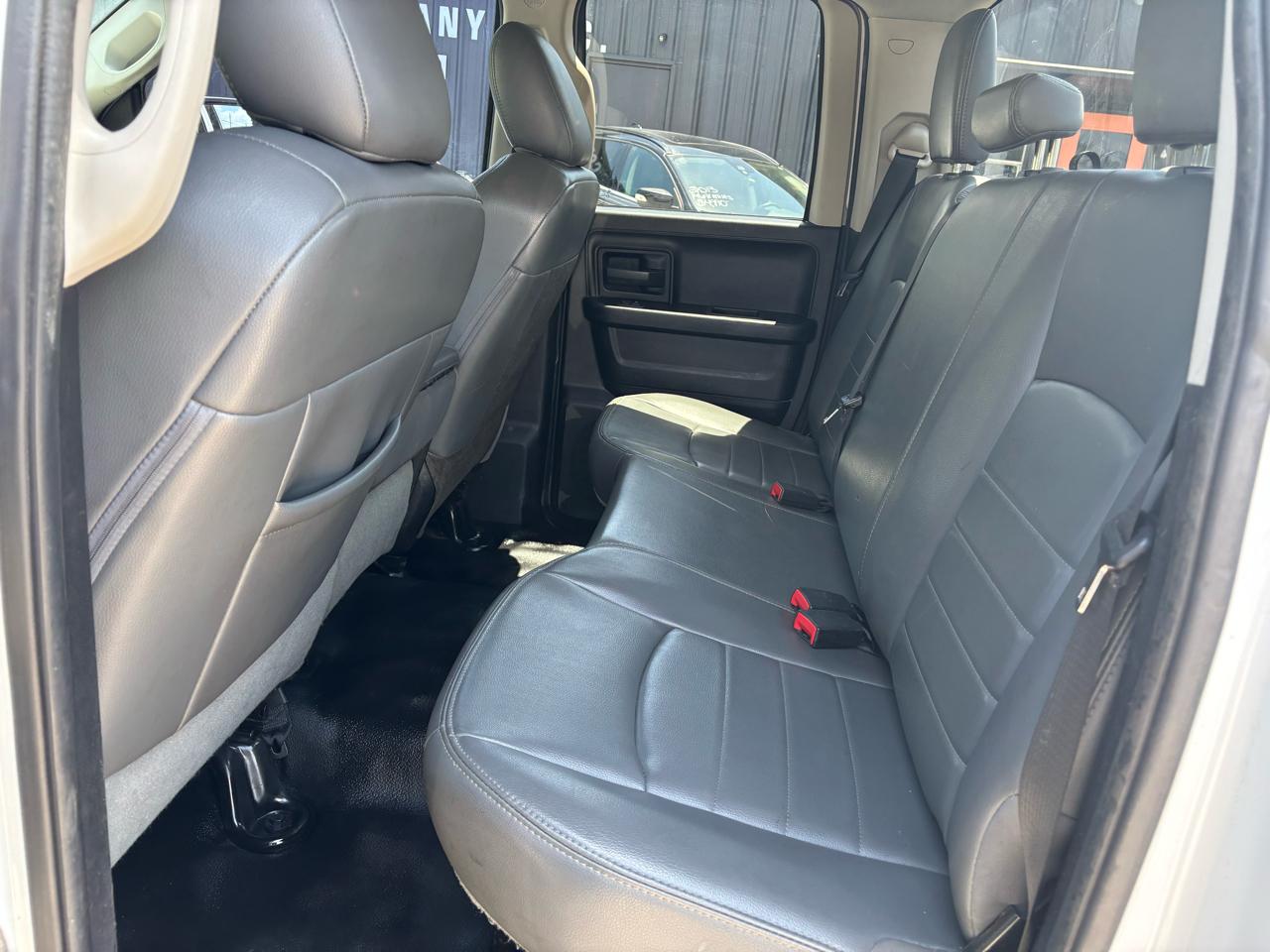 RAM 1500 4WD Quad Cab 140.5" Tradesman 2013