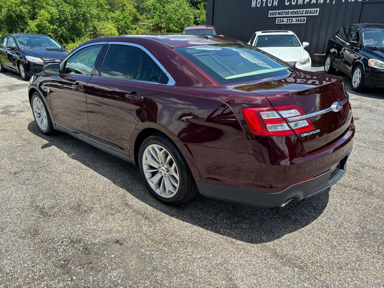 Ford Taurus Limited FWD 2018