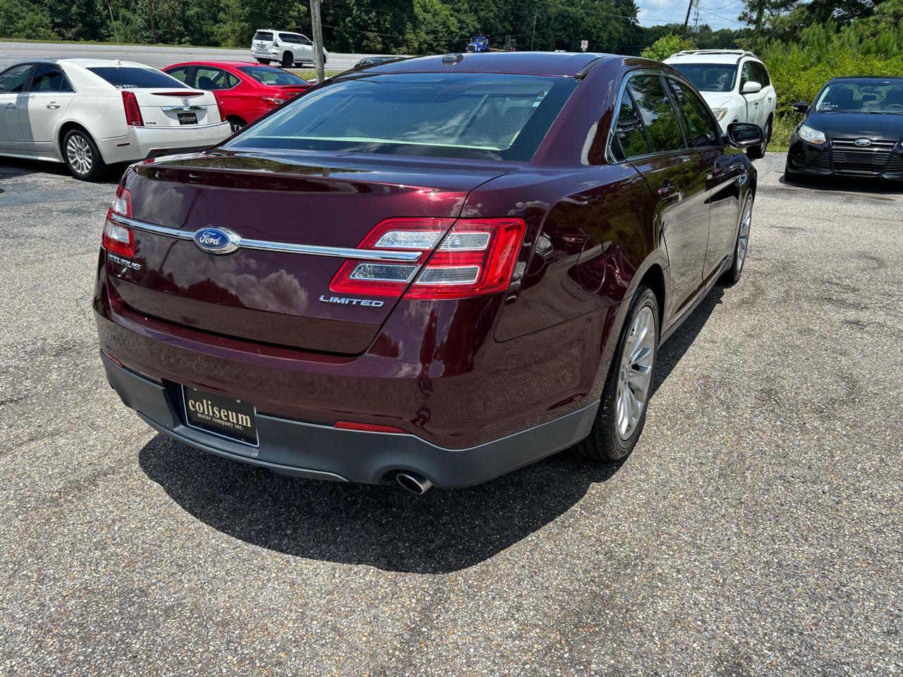Ford Taurus Limited FWD 2018