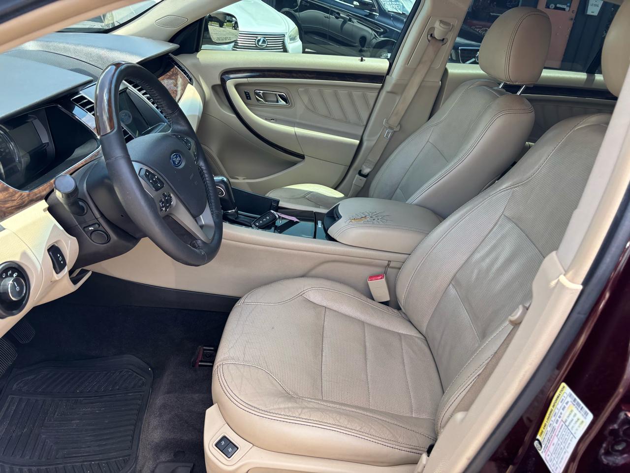 Ford Taurus Limited FWD 2018