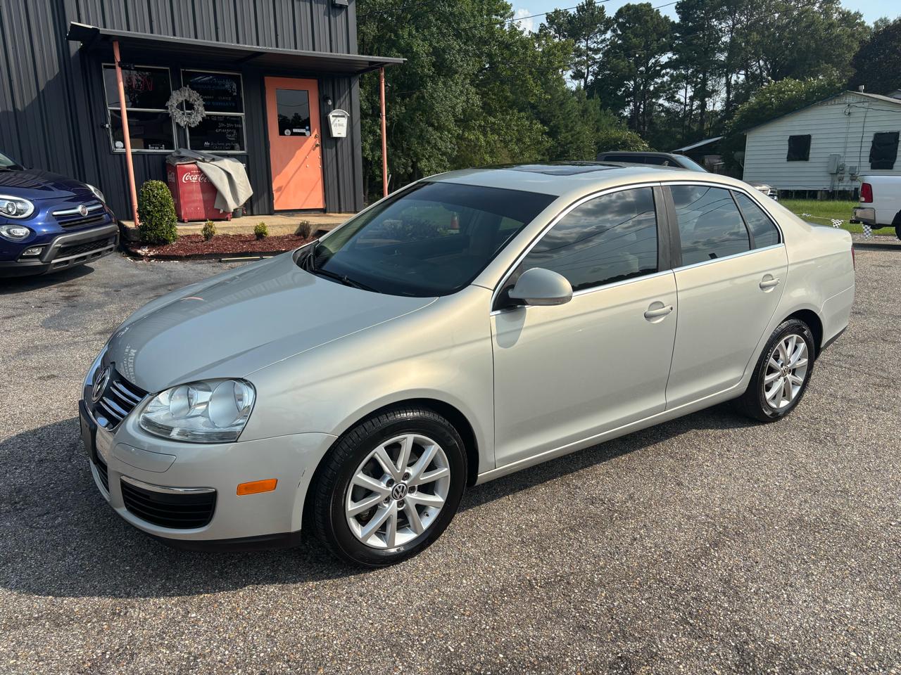 Volkswagen Jetta Sedan 4dr Auto Limited PZEV 2010