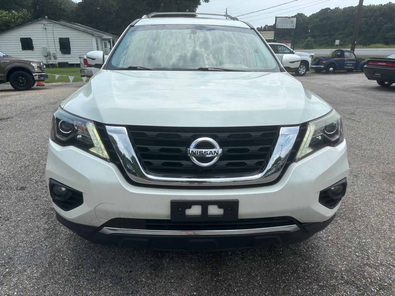 Nissan Pathfinder FWD SL 2017