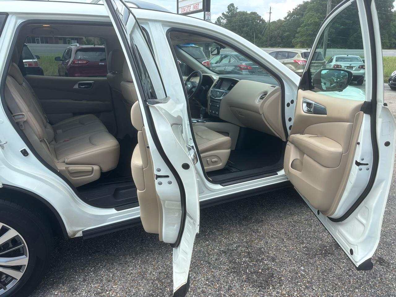 Nissan Pathfinder FWD SL 2017
