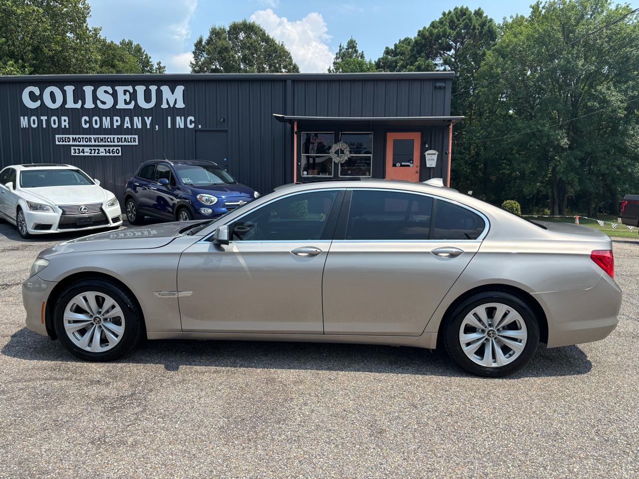 BMW 7 Series 4dr Sdn 740i RWD 2012