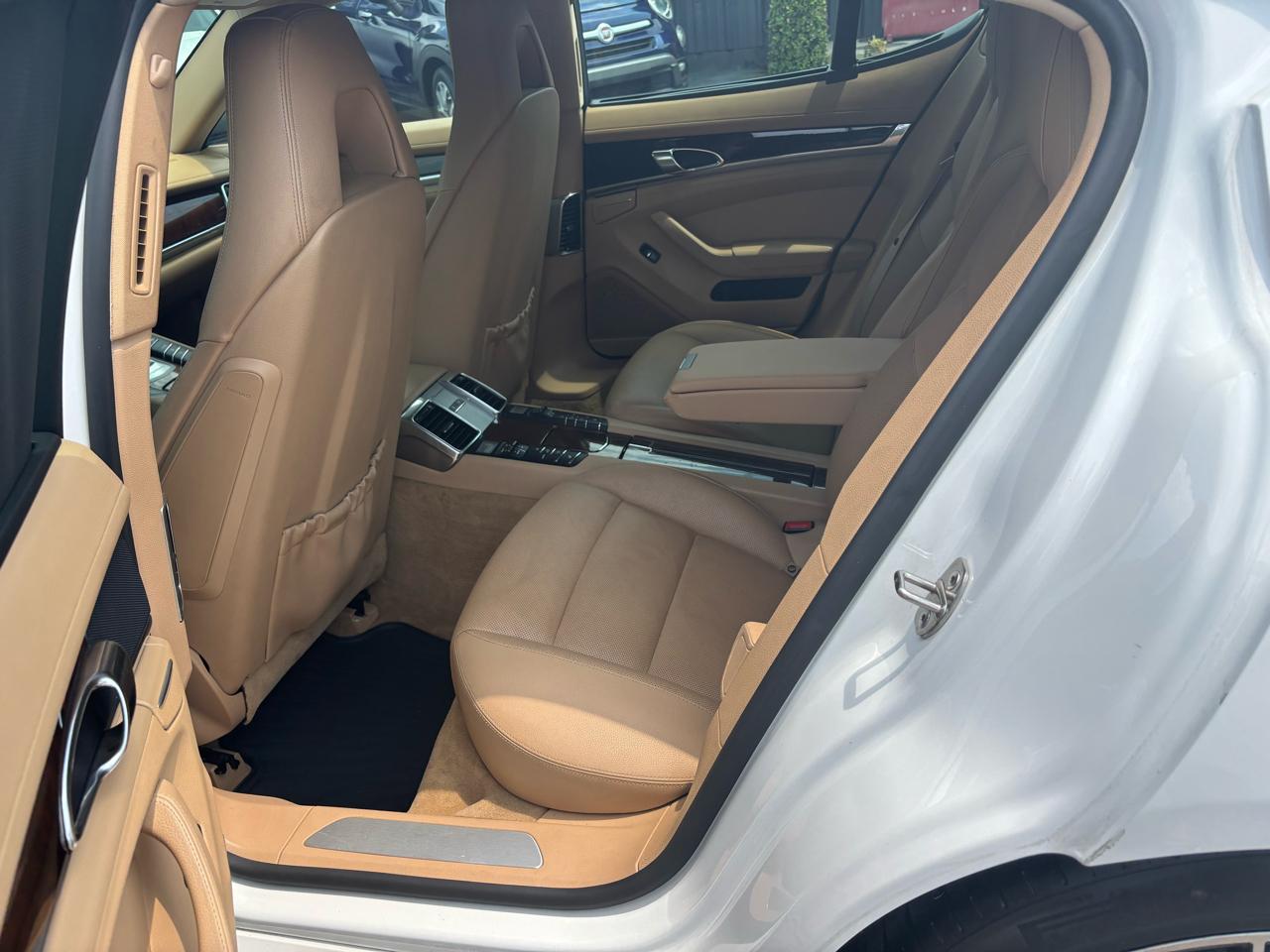 Porsche Panamera 4dr HB 4S 2012