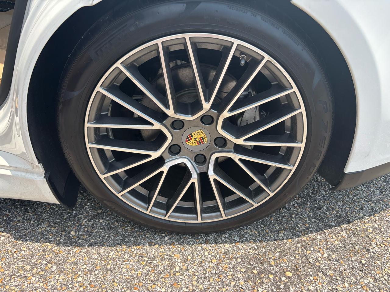 Porsche Panamera 4dr HB 4S 2012