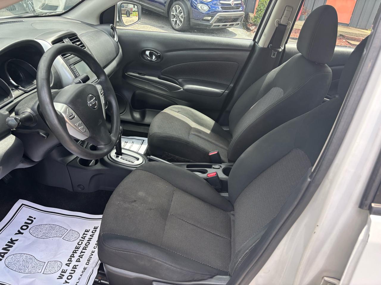 Nissan Versa Sedan SV CVT 2019