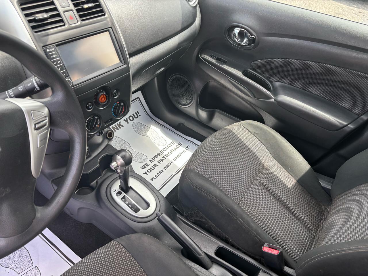 Nissan Versa Sedan SV CVT 2019