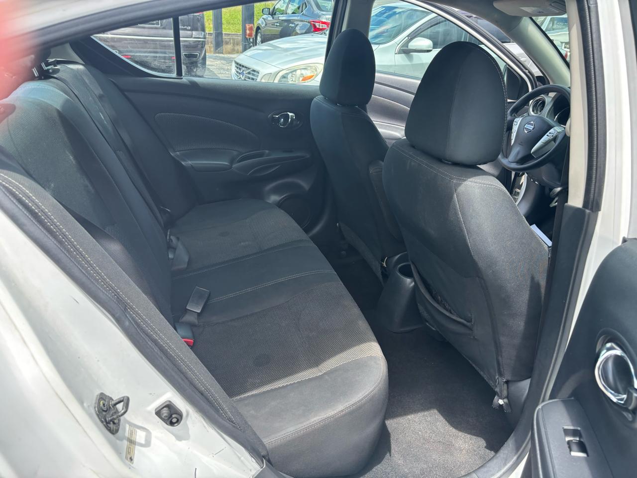 Nissan Versa Sedan SV CVT 2019