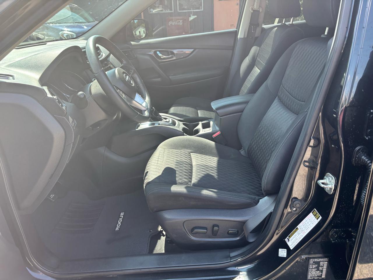 Nissan Rogue FWD SV 2018