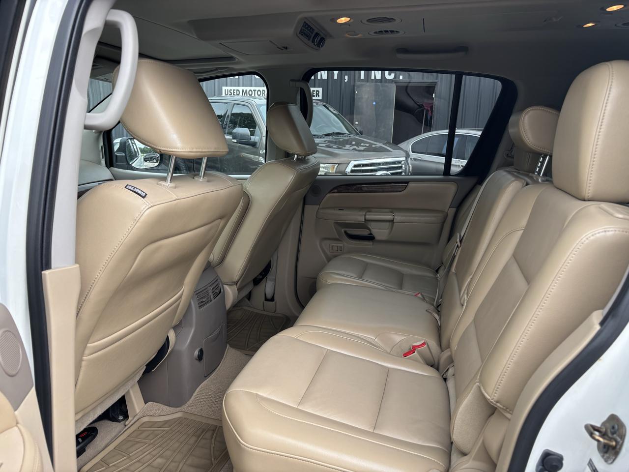 Nissan Armada 4WD 4dr SL 2012