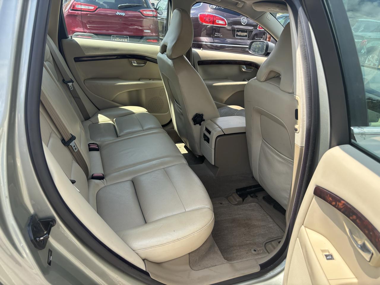 Volvo V70 4dr Wgn 2008