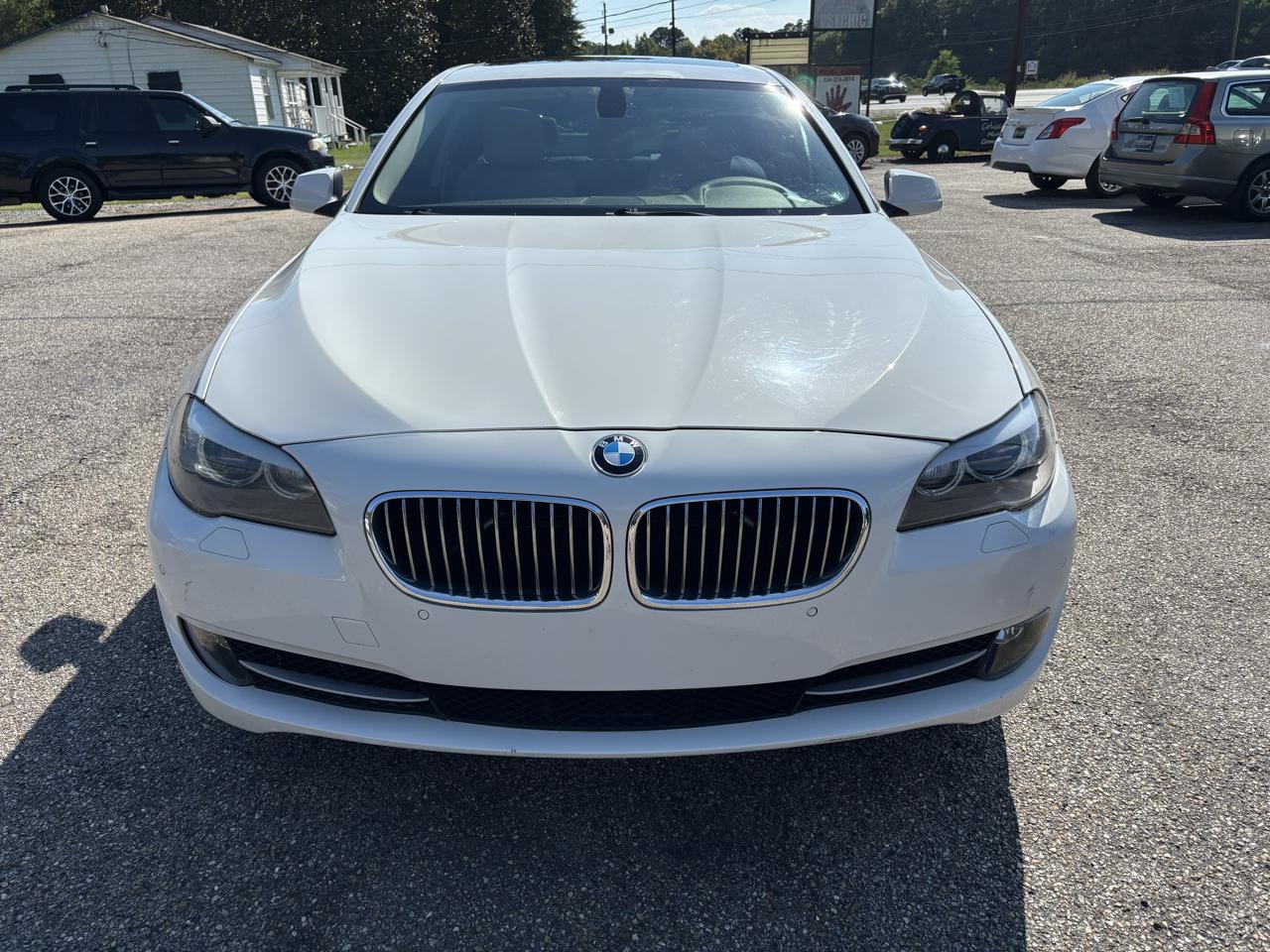 BMW 5 Series 4dr Sdn 528i RWD 2012