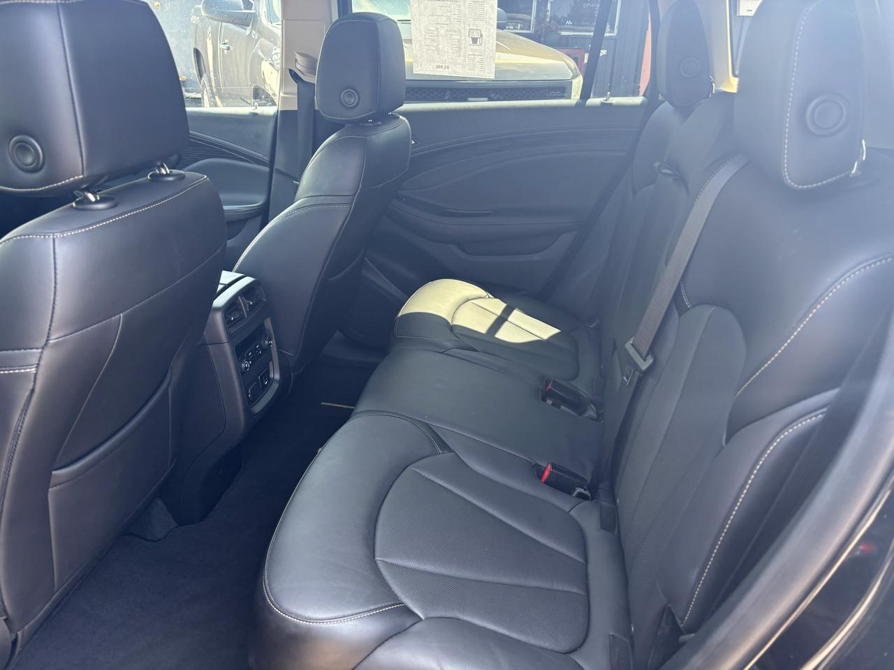 Buick Envision AWD 4dr Essence 2017