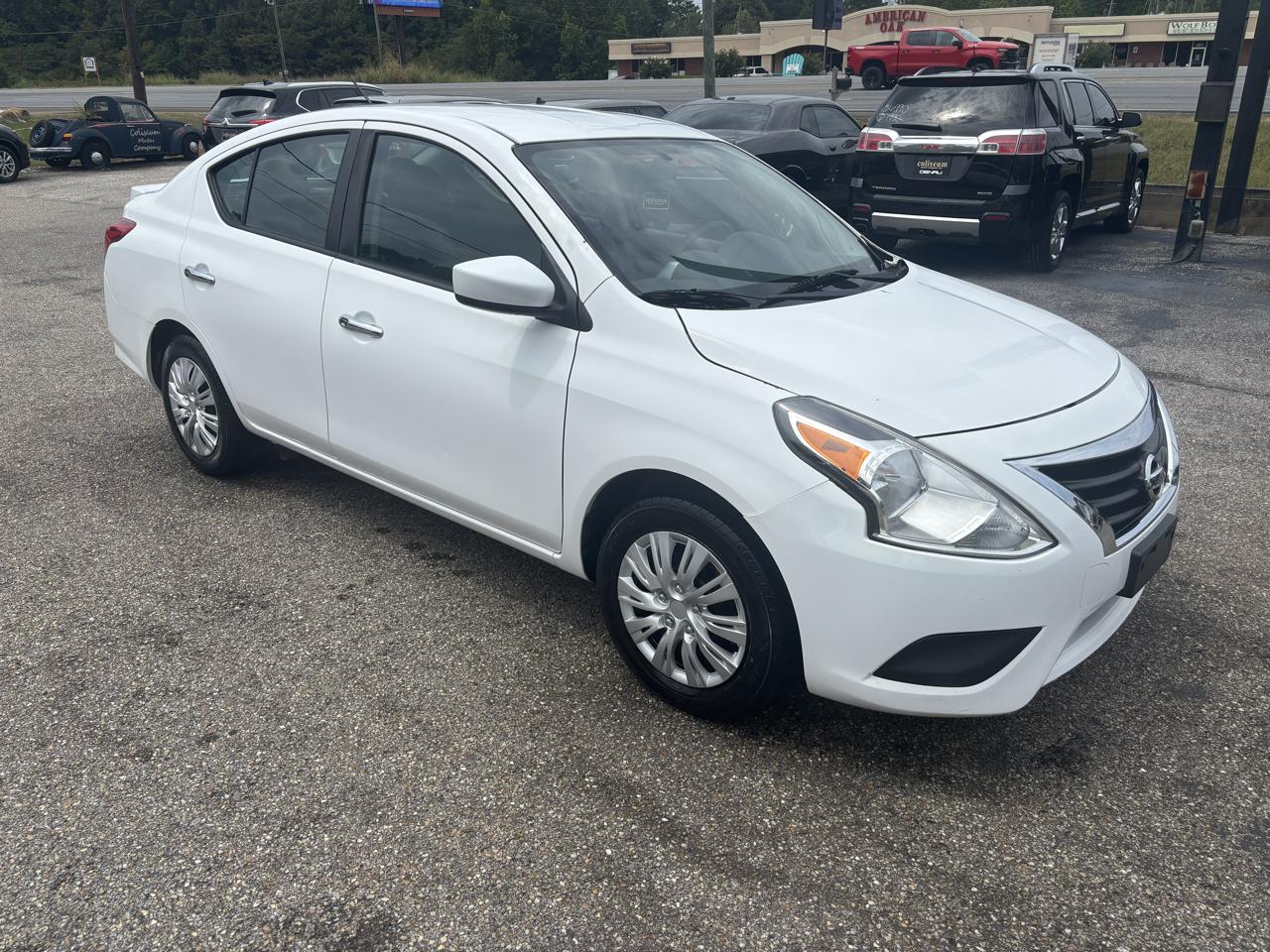 Nissan Versa Sedan SV CVT 2019