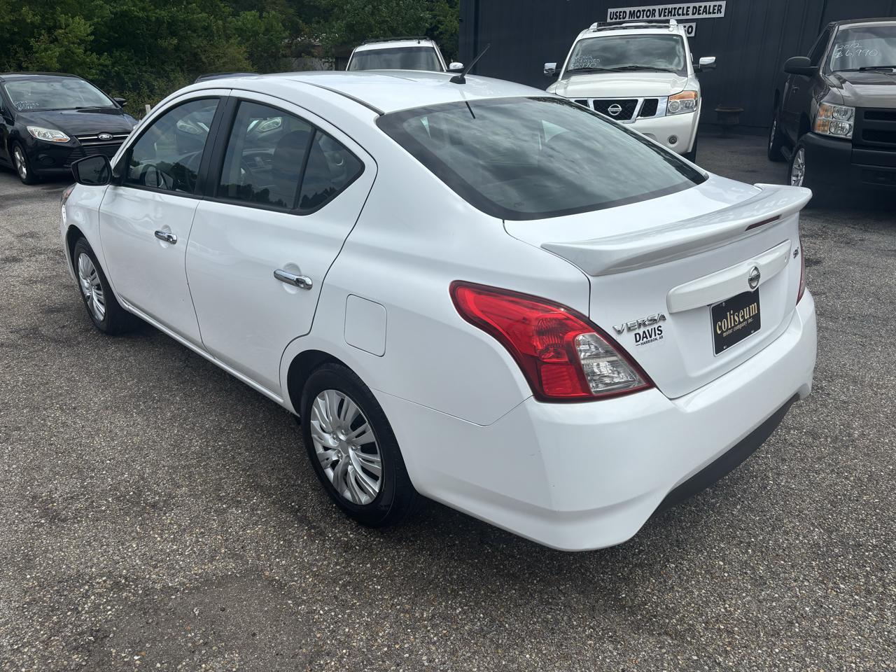 Nissan Versa Sedan SV CVT 2019