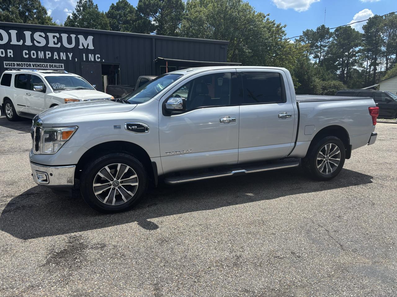 Nissan Titan 4x4 Crew Cab SL 2017