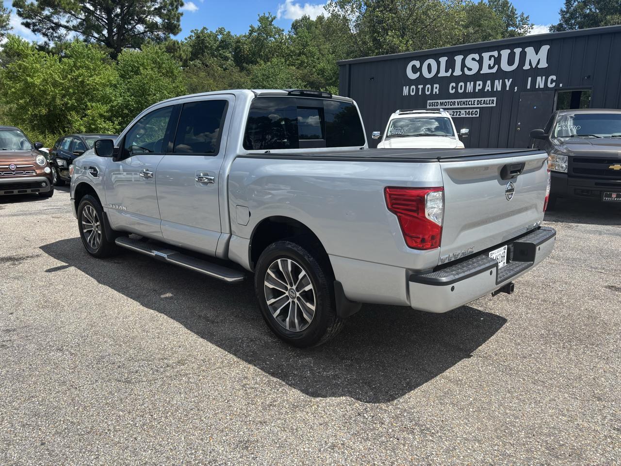 Nissan Titan 4x4 Crew Cab SL 2017