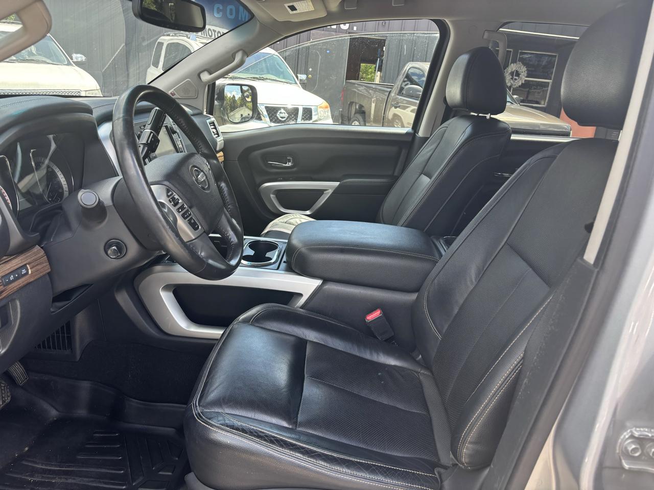 Nissan Titan 4x4 Crew Cab SL 2017