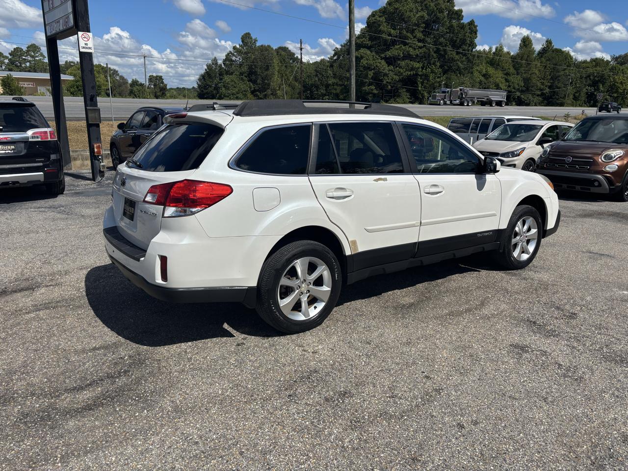 Subaru Outback 4dr Wgn H4 Auto 2.5i Limited 2014