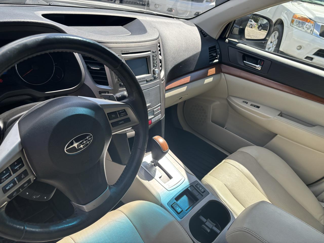 Subaru Outback 4dr Wgn H4 Auto 2.5i Limited 2014