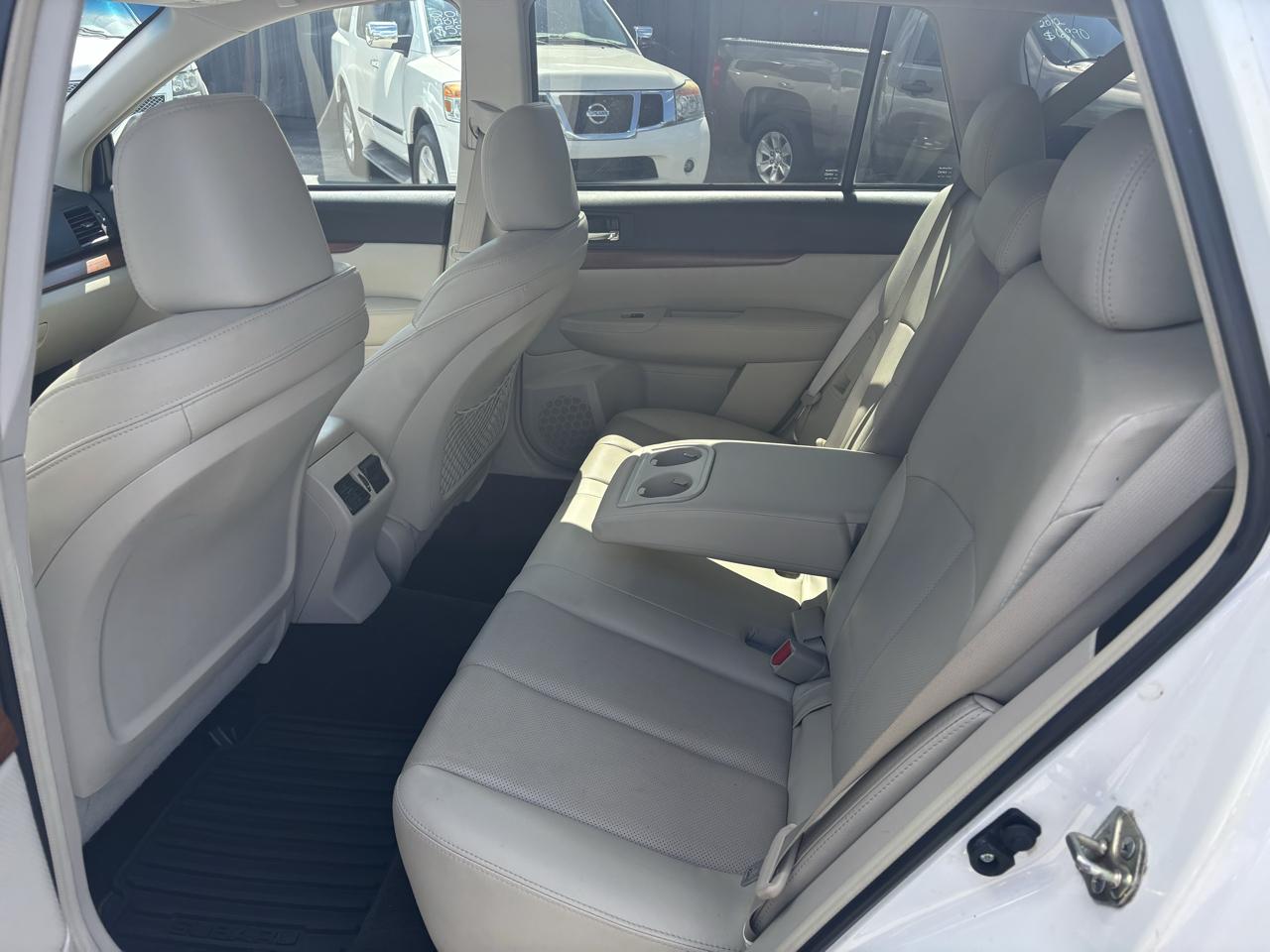 Subaru Outback 4dr Wgn H4 Auto 2.5i Limited 2014