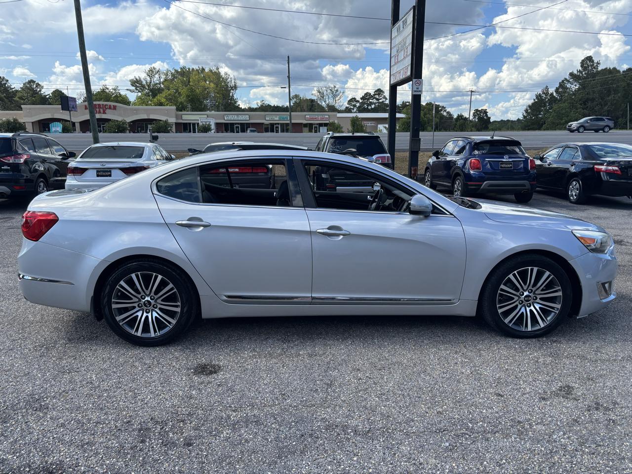 Kia Cadenza 4dr Sdn Premium 2016