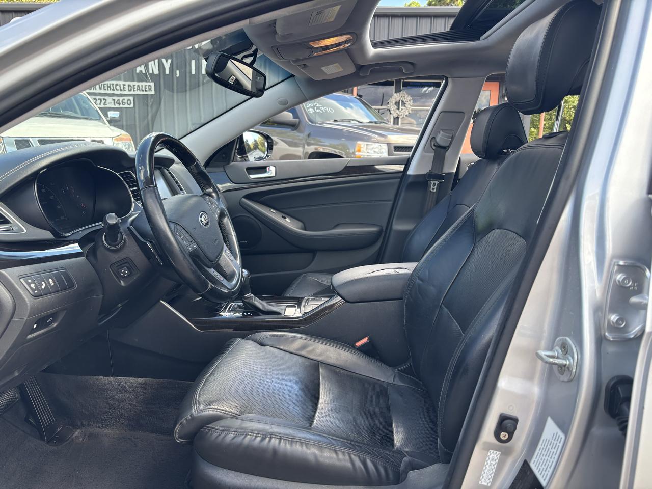 Kia Cadenza 4dr Sdn Premium 2016