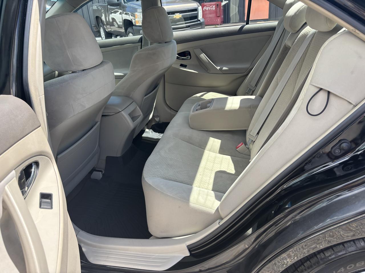Toyota Camry 4dr Sdn I4 Man (Natl) 2009