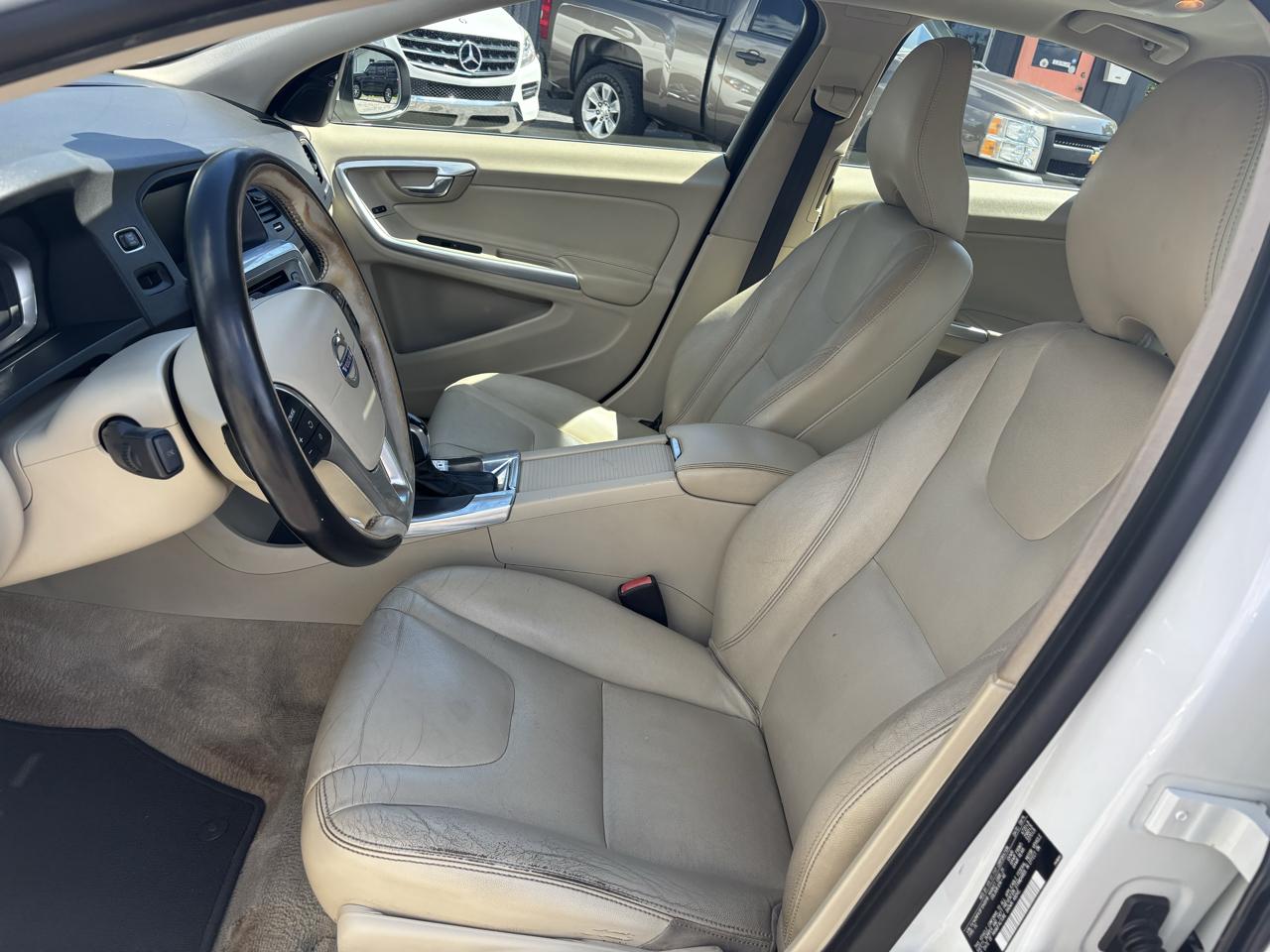 Volvo S60 2015.5 4dr Sdn T5 Drive-E Premier FWD 2015