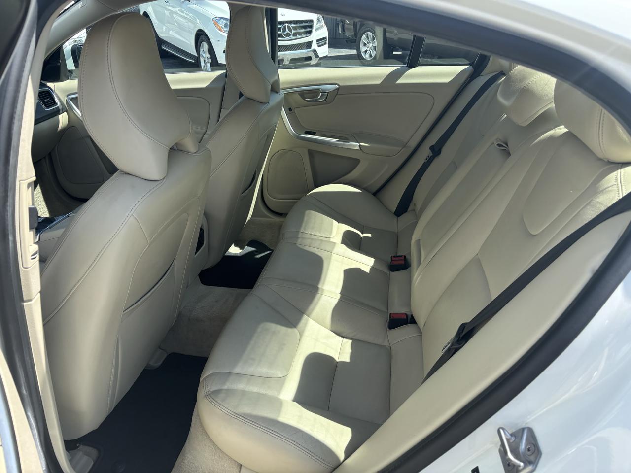 Volvo S60 2015.5 4dr Sdn T5 Drive-E Premier FWD 2015