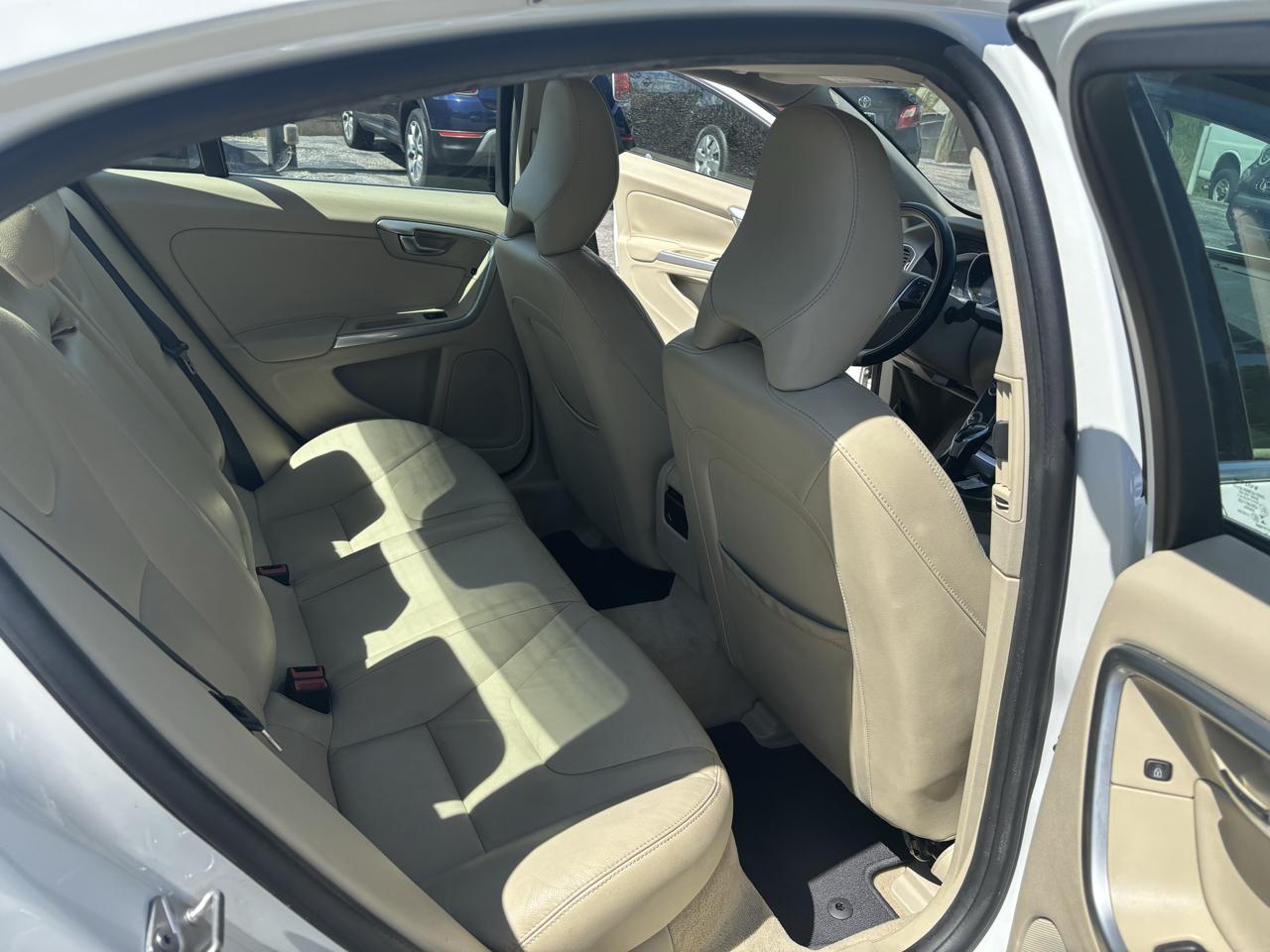 Volvo S60 2015.5 4dr Sdn T5 Drive-E Premier FWD 2015