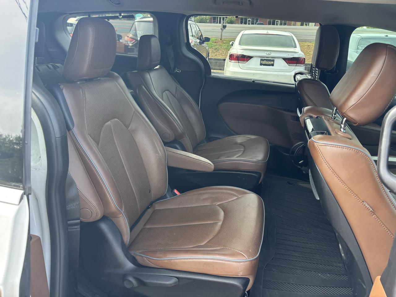 Chrysler Pacifica Hybrid Limited FWD 2018