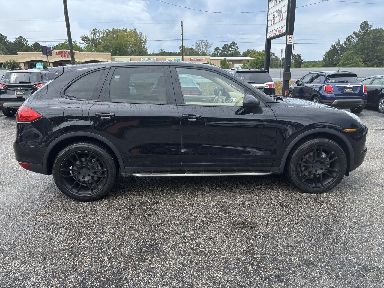Porsche Cayenne  2012
