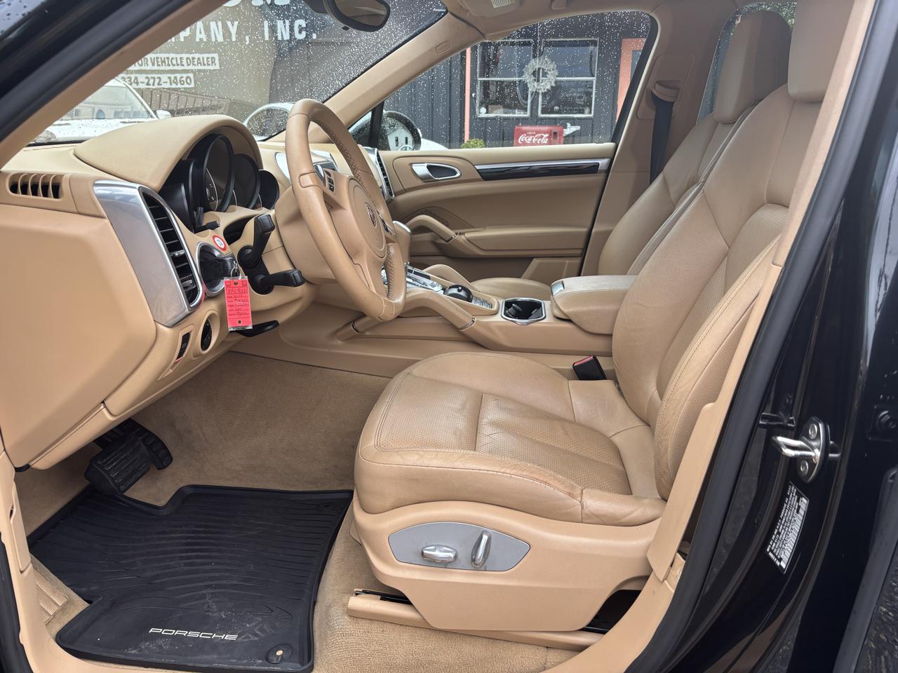 Porsche Cayenne  2012