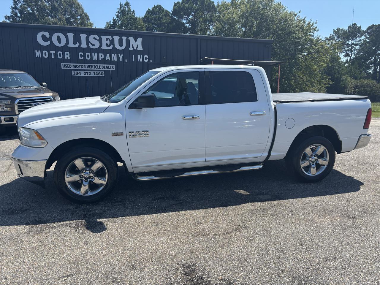 RAM 1500 4WD Crew Cab 140.5" Big Horn 2015