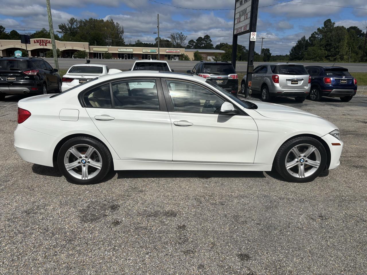 BMW 3 Series 4dr Sdn 328i RWD 2013