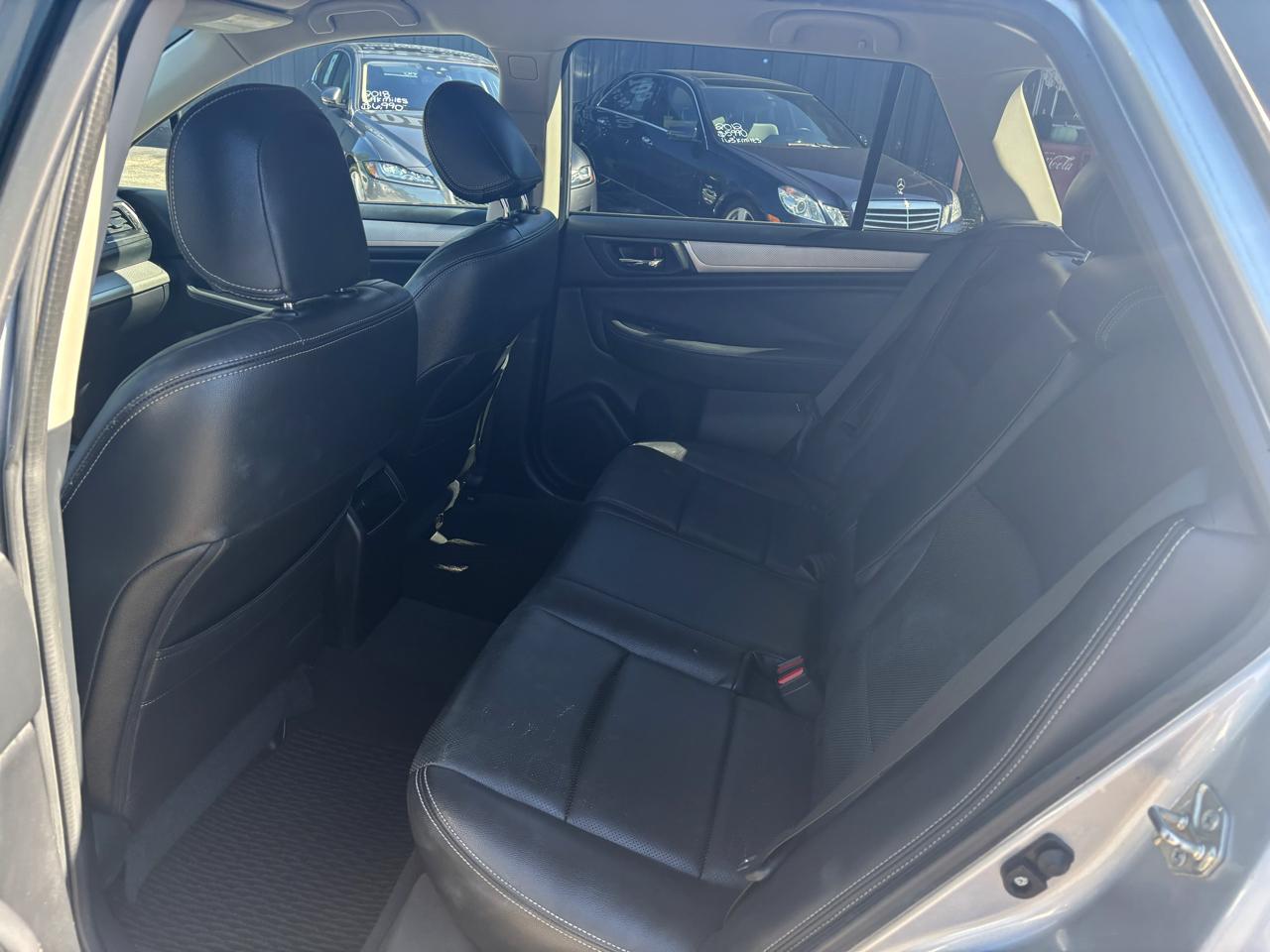 Subaru Outback 4dr Wgn 2.5i Premium 2015