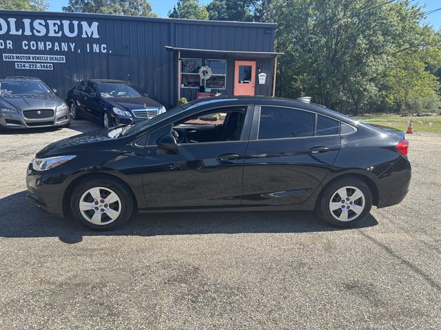 Black 2018 Chevrolet Cruze Sedan Front-Wheel Drive 6-Speed Manual