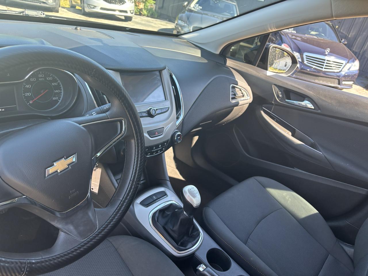 Chevrolet Cruze 4dr Sdn 1.4L LS w/1SA 2018