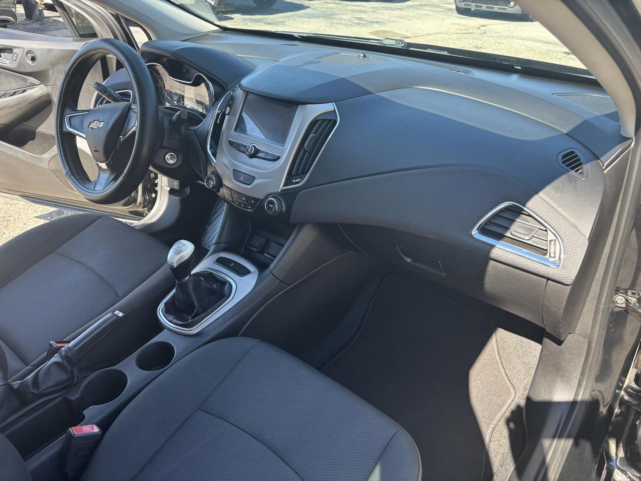Chevrolet Cruze 4dr Sdn 1.4L LS w/1SA 2018