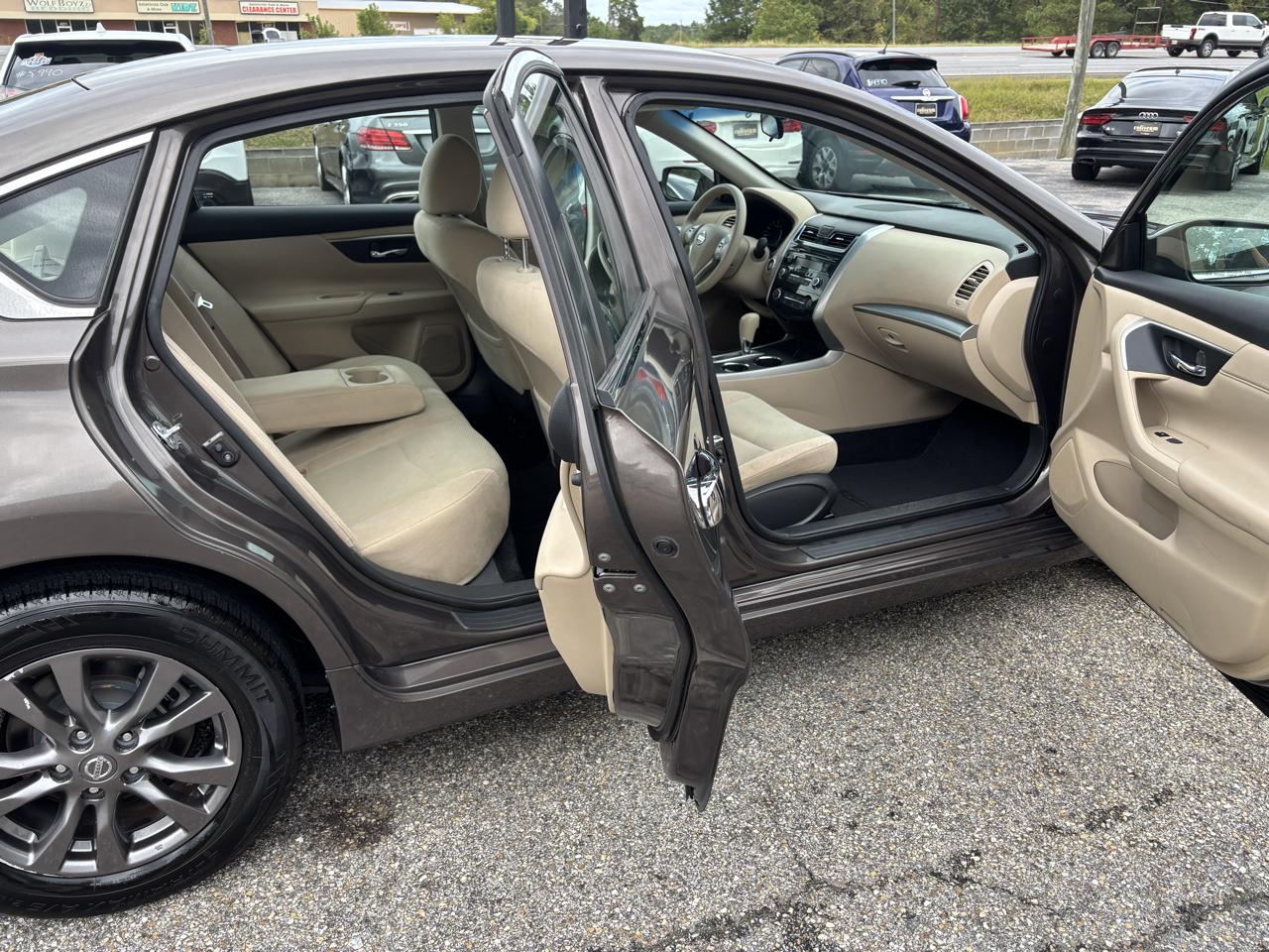 Nissan Altima 4dr Sdn I4 2.5 S 2015